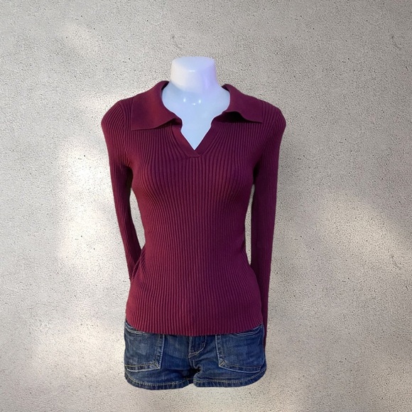 ZESICA BURGUNDY RIBBED COLLARED LONG SLEEVE TOP - Picture 1 of 3